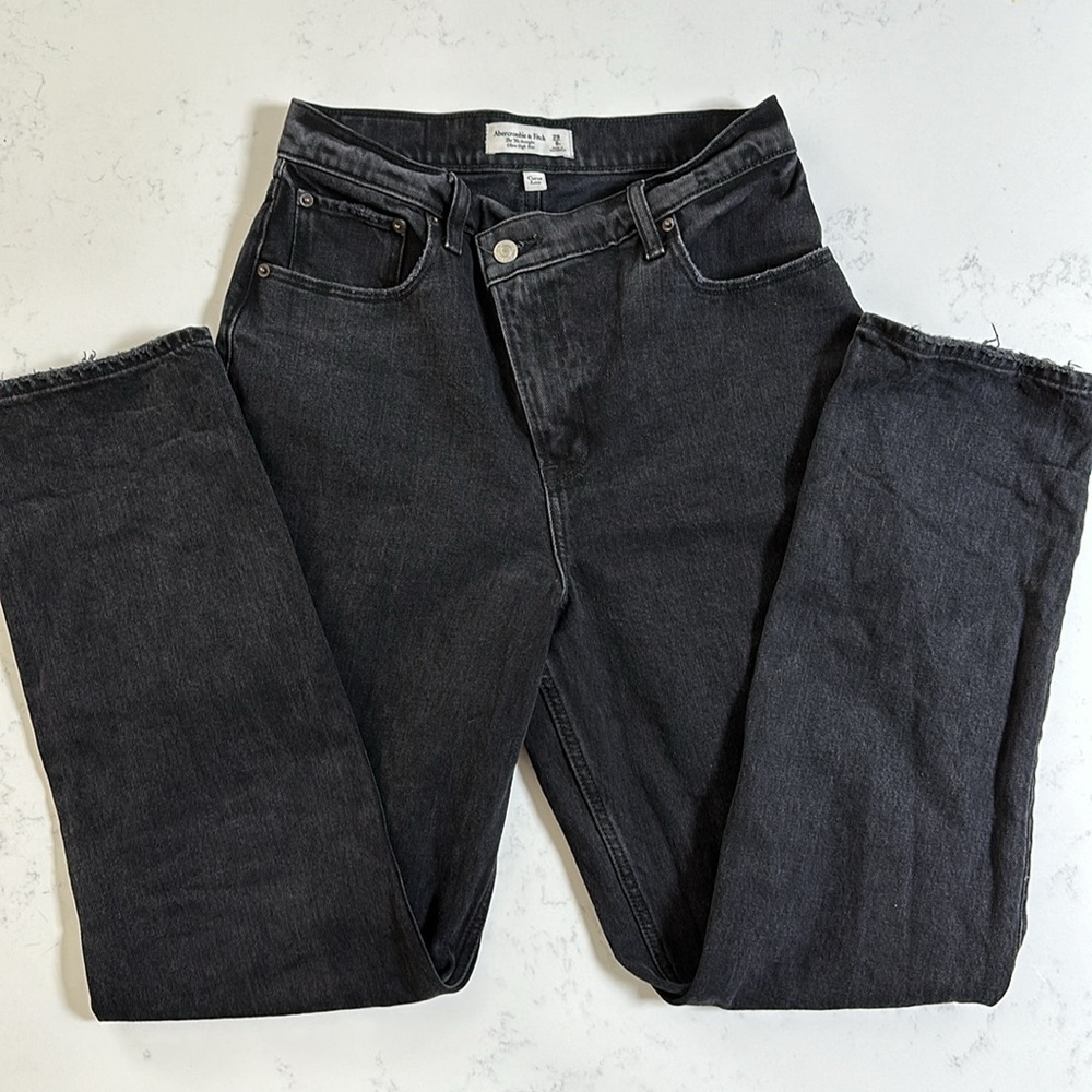 Abercrombie Curve Love Gem